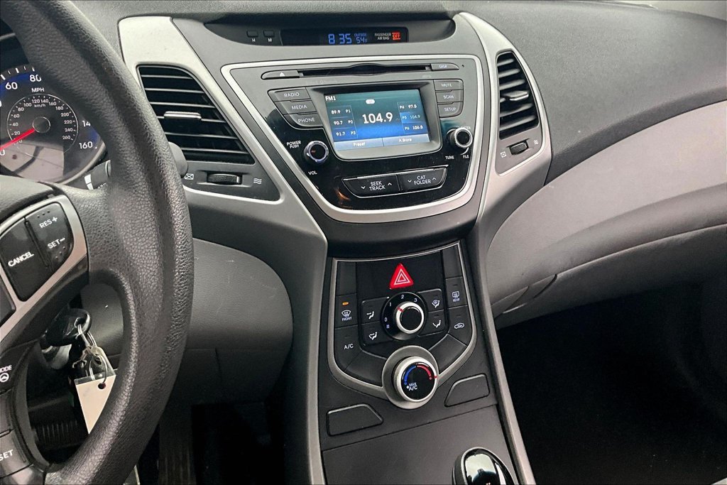 Used 2015 Hyundai Elantra SE w/ Option Group 02 FWD image 9