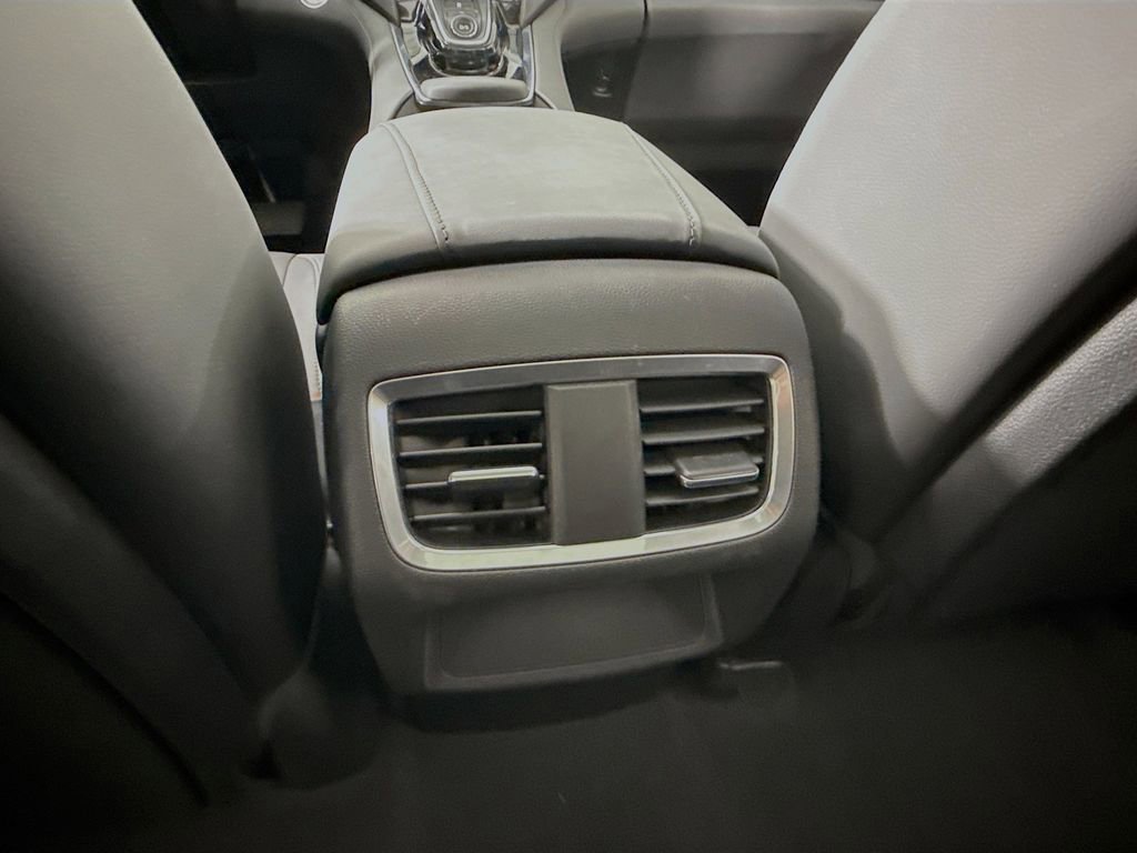 Used 2023 Acura RDX AWD image 8