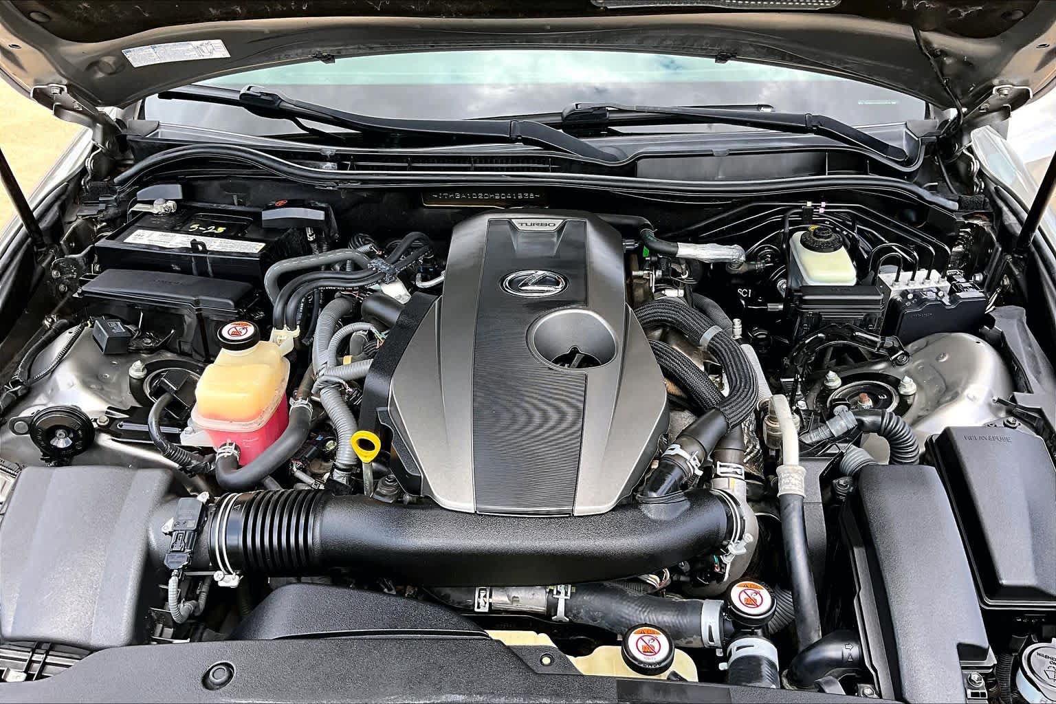 Used 2017 Lexus IS 200t F Sport w/ F Sport Package RWD image 31