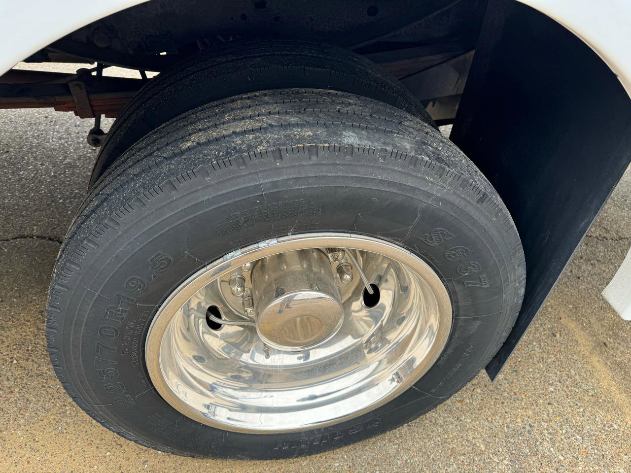 Used 2012 Ford F550 2WD Regular Cab Super Duty w/ Payload Upgrade Pkg image 31