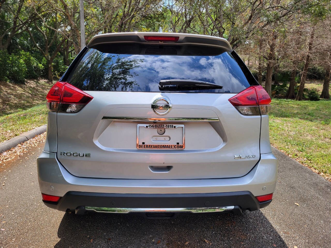 Used 2019 Nissan Rogue SL AWD/4WD image 6