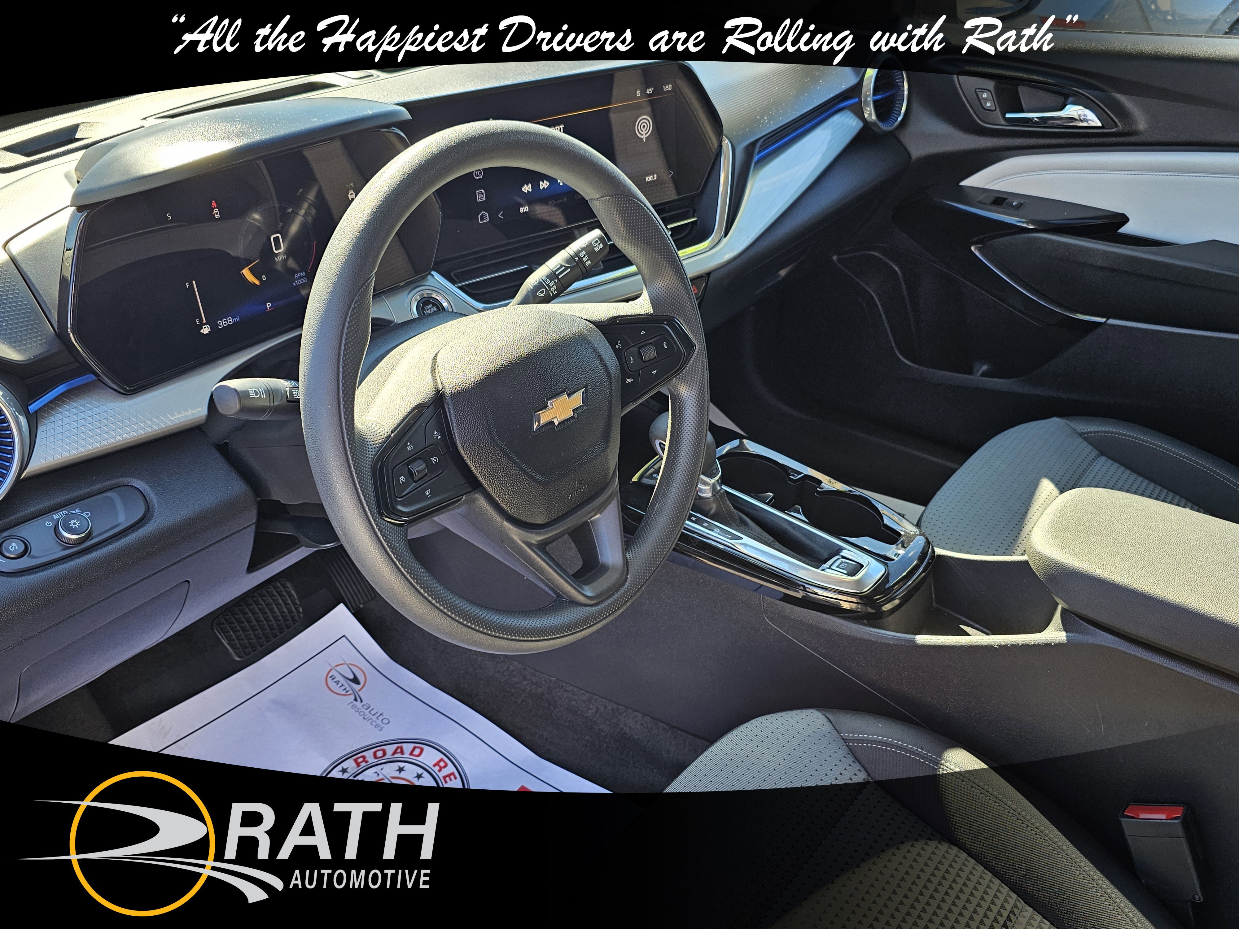 Used 2025 Chevrolet Trax LT image 11