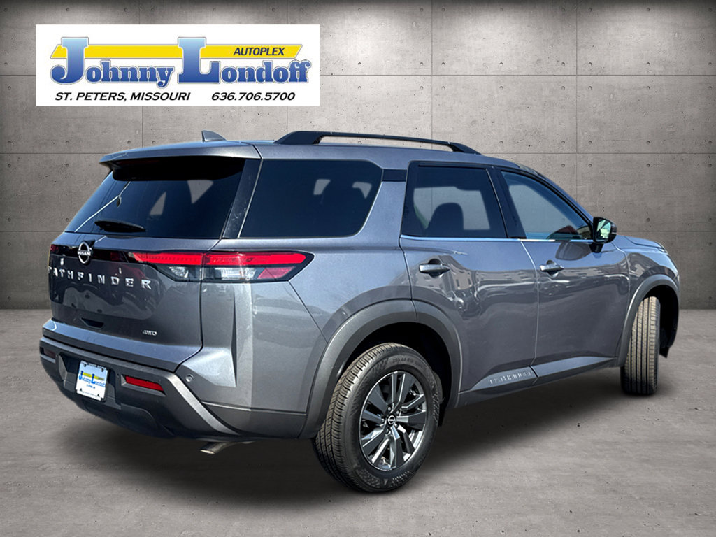 Used 2025 Nissan Pathfinder SV AWD/4WD image 2