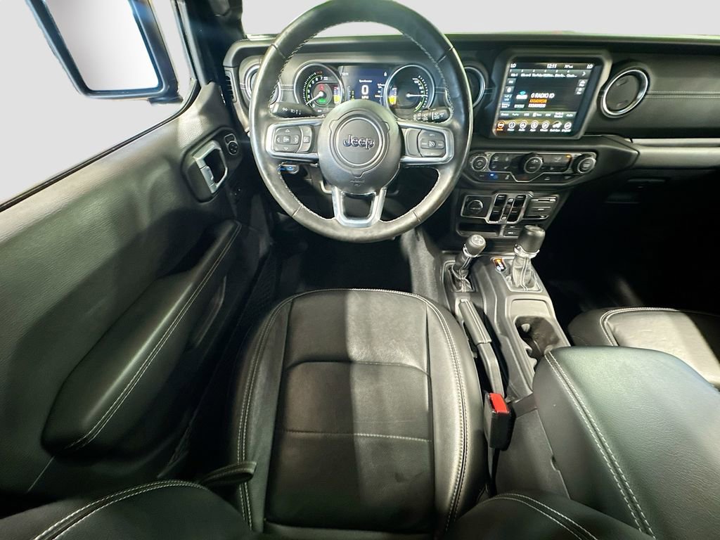 Used 2023 Jeep Wrangler Unlimited Sahara w/ Cold Weather Group AWD/4WD image 15