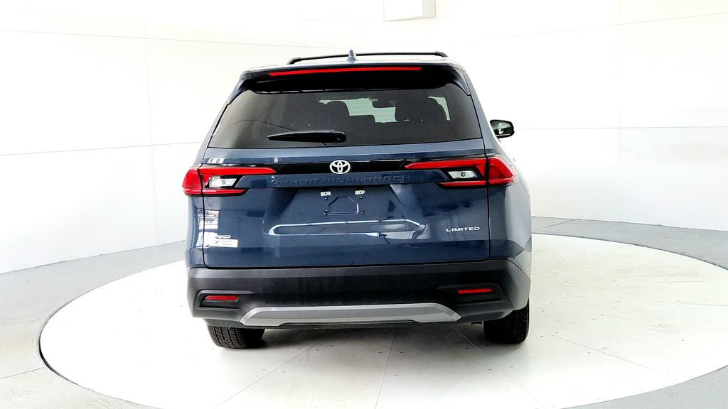 Certified 2024 Toyota Grand Highlander AWD image 5
