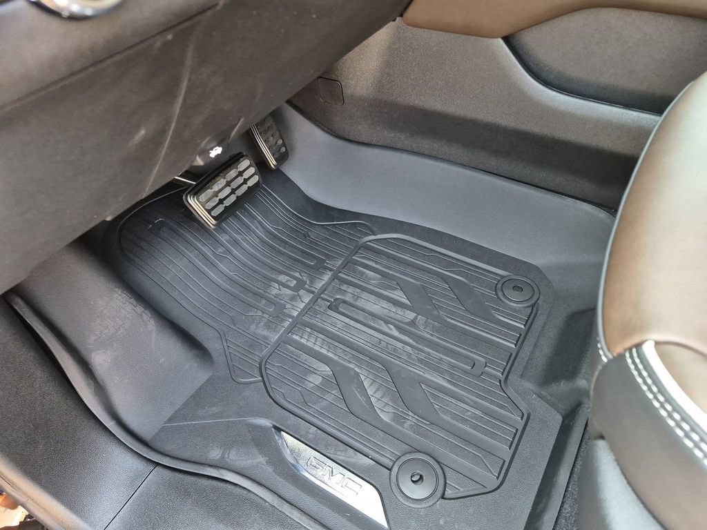 New 2026 GMC Yukon XL Denali Ultimate w/ LPO, Floor Liner Package AWD/4WD image 24