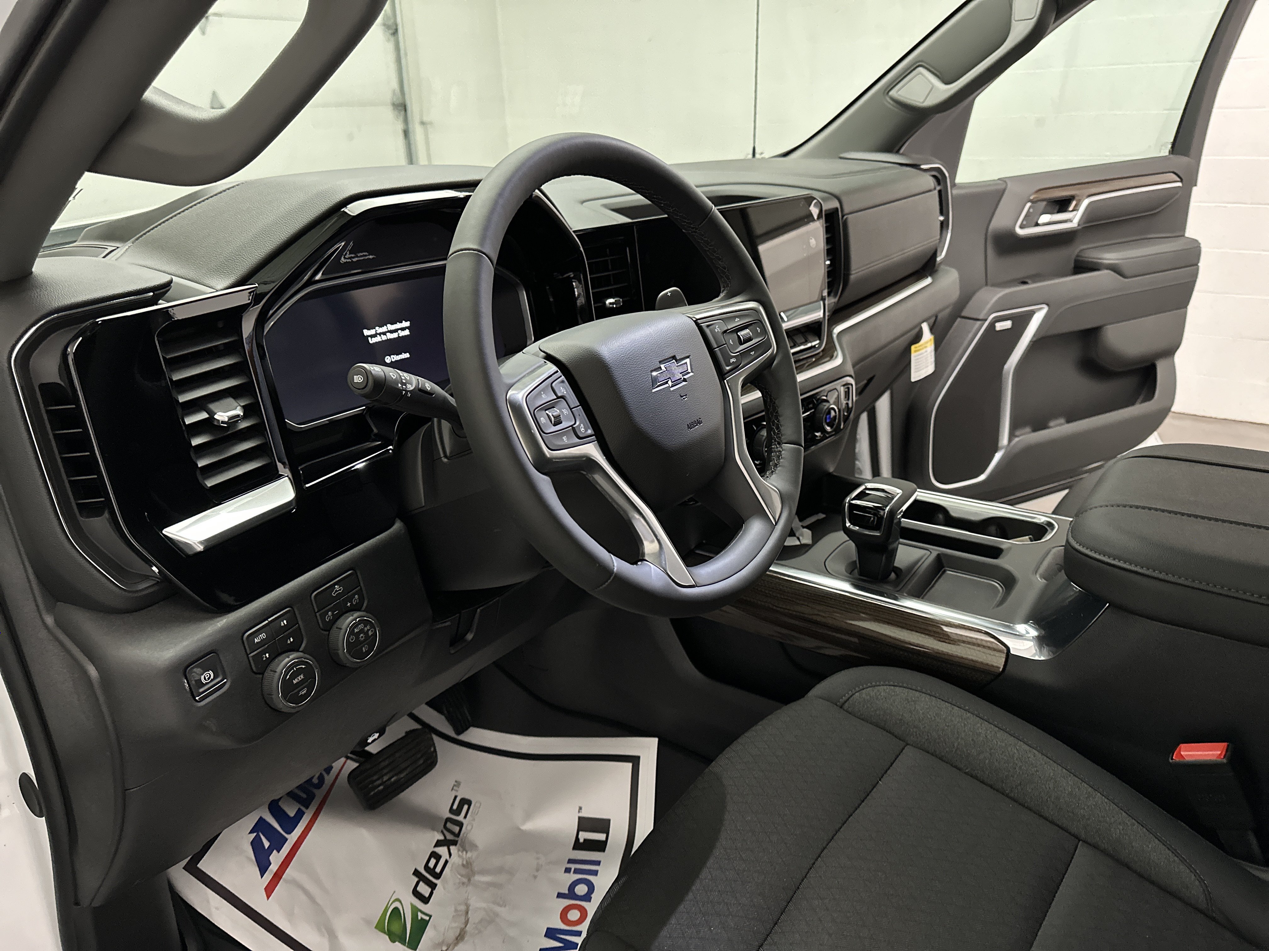 New 2026 Chevrolet Silverado 1500 RST AWD/4WD image 16