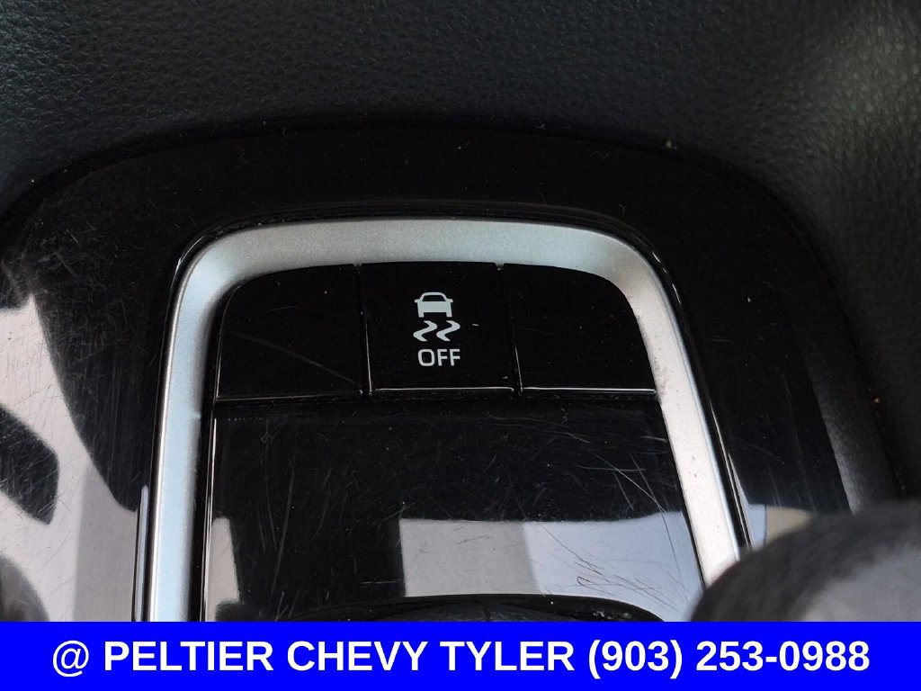 Used 2025 Toyota Corolla LE FWD image 22