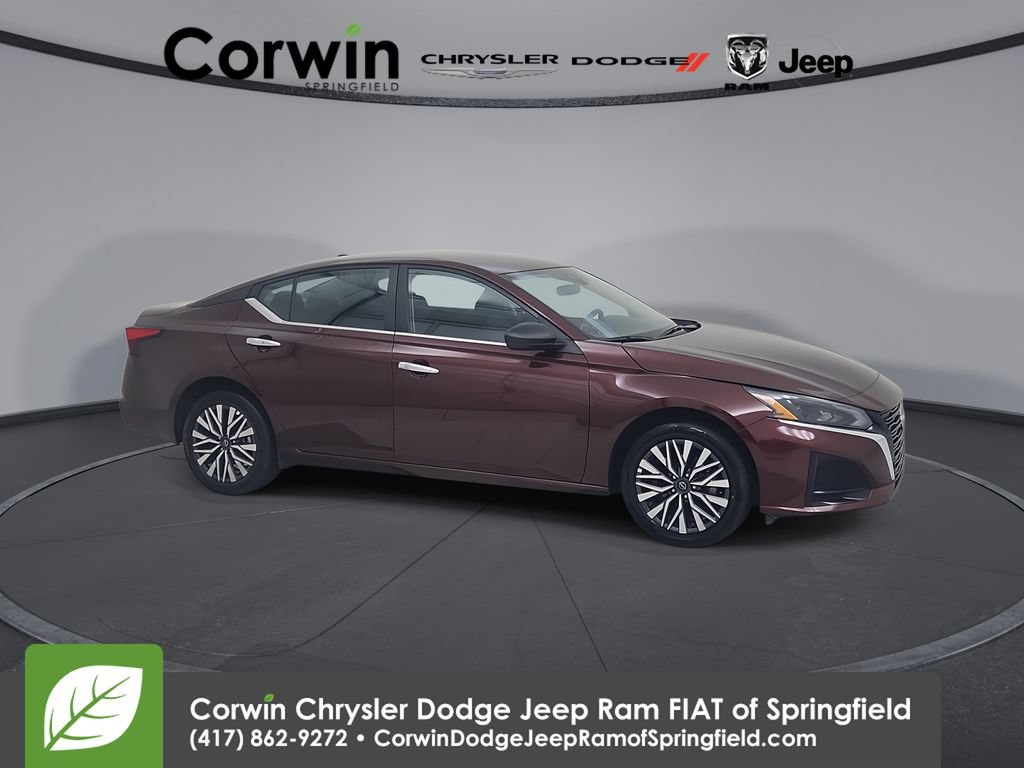 Used 2025 Nissan Altima 2.5 SV