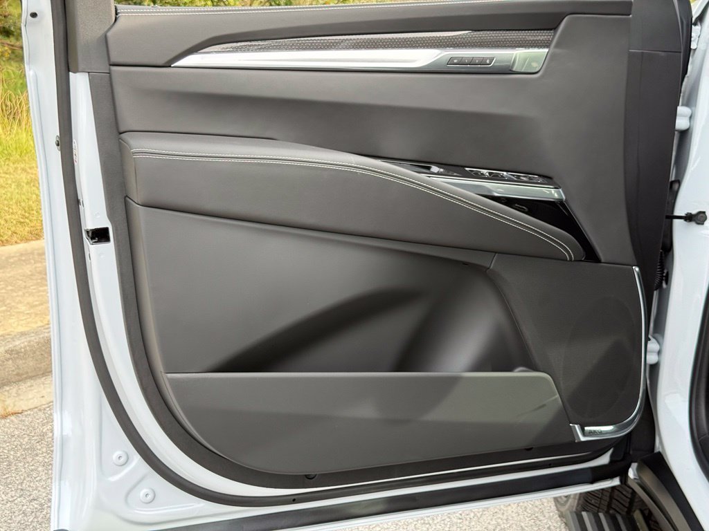 New 2026 Cadillac Escalade V AWD/4WD image 16