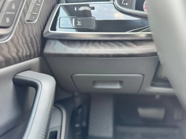 Certified 2022 Audi Q8 Prestige AWD/4WD image 38