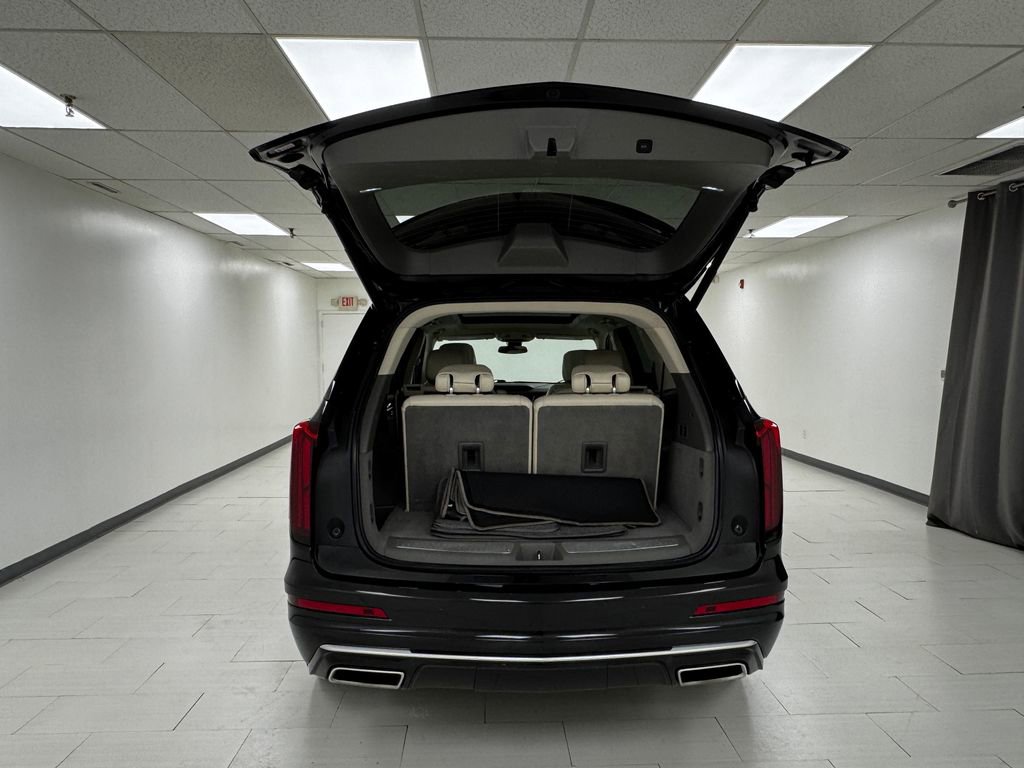 Used 2024 Cadillac XT6 Premium Luxury image 33