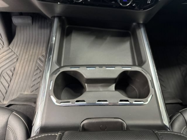 Used 2024 Chevrolet Silverado 2500 LTZ w/ LTZ Plus Package AWD/4WD image 18