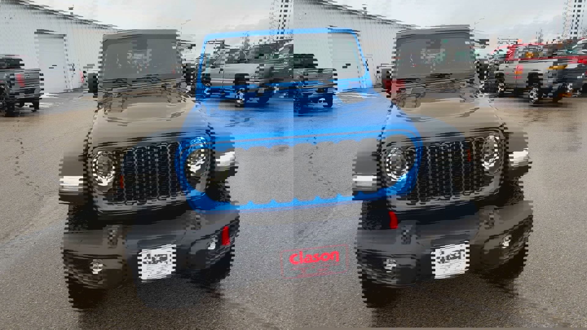 Used 2024 Jeep Gladiator Rubicon w/ Technology Group image 3