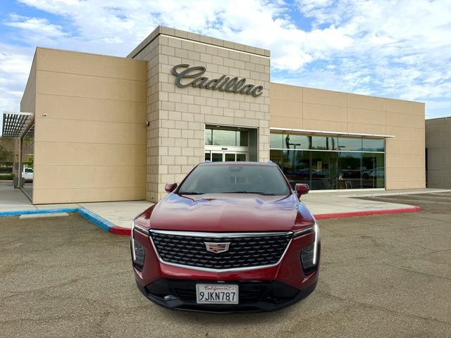 Certified 2024 Cadillac XT4 Premium Luxury w/ Technology Package FWD image 3