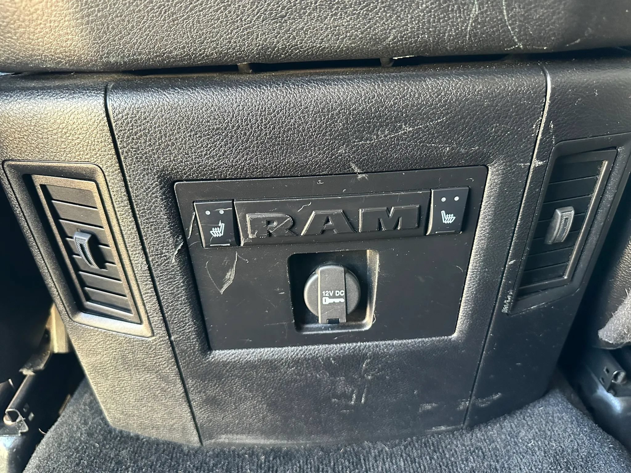 Used 2015 RAM 2500 Limited AWD/4WD image 27