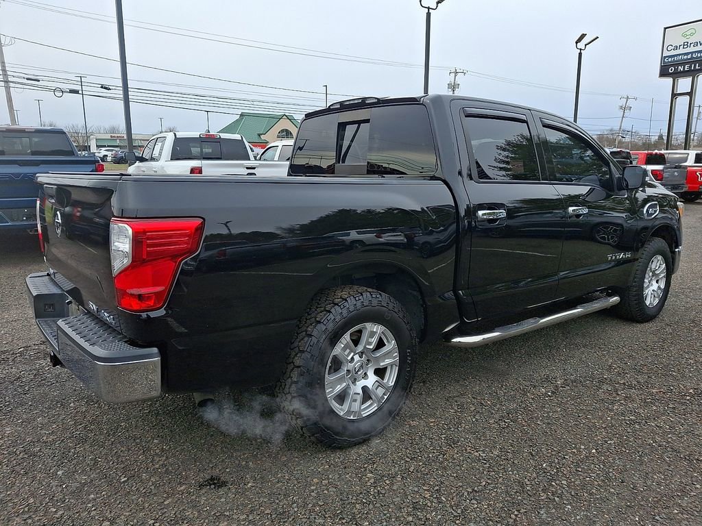 Used 2017 Nissan Titan SV image 6