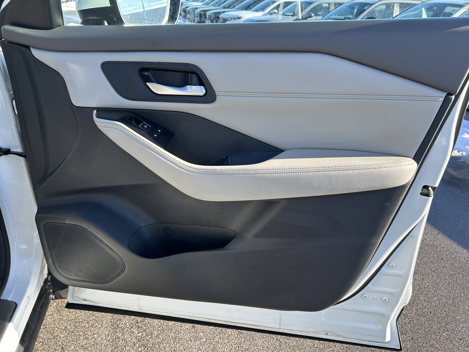 Used 2023 Nissan Rogue SL w/ SL Premium Package image 15