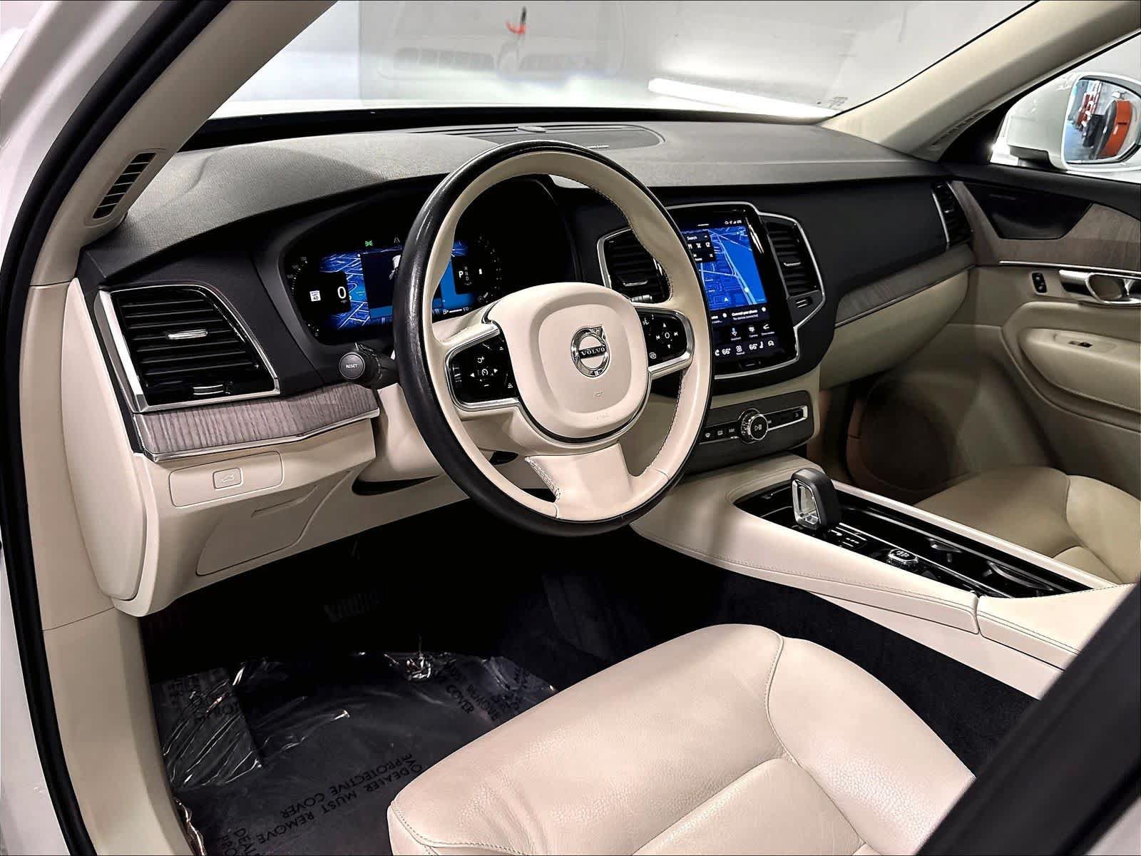 Used 2024 Volvo XC90 B6 Plus AWD/4WD image 15