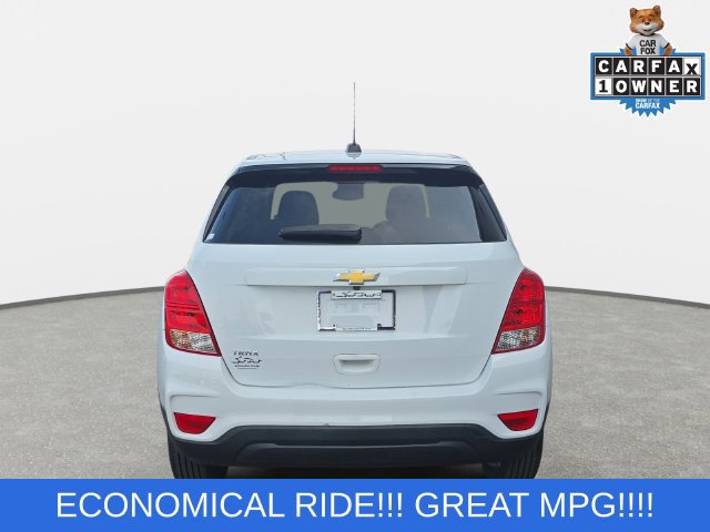 Used 2022 Chevrolet Trax LS w/ Tint and Cruise Package FWD image 6