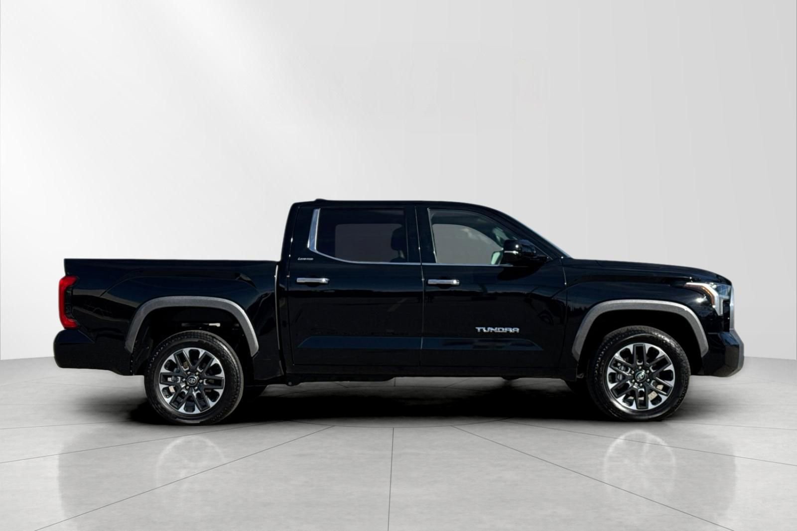 Used 2025 Toyota Tundra Limited image 3