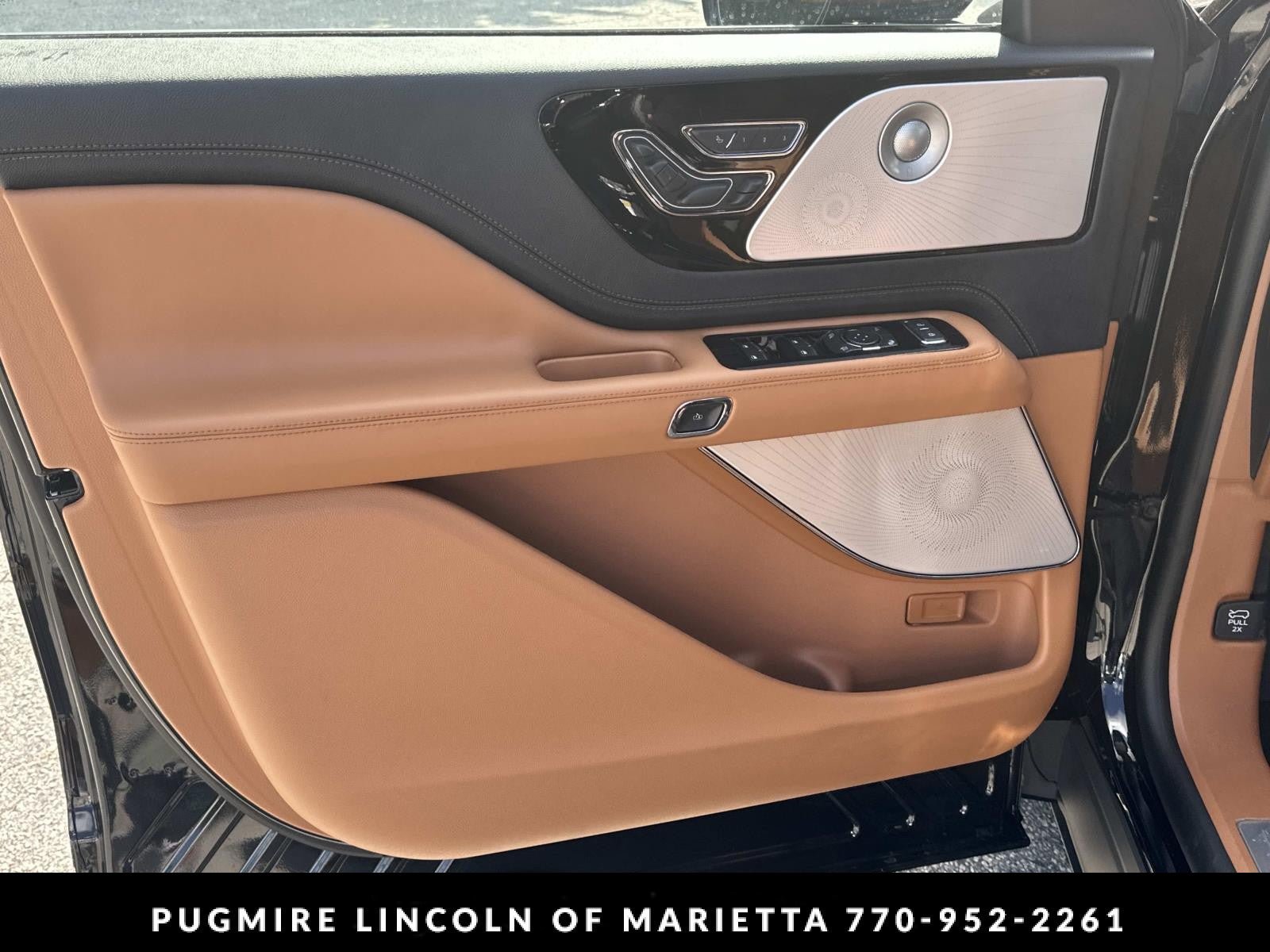 New 2026 Lincoln Aviator Black Label AWD/4WD image 10