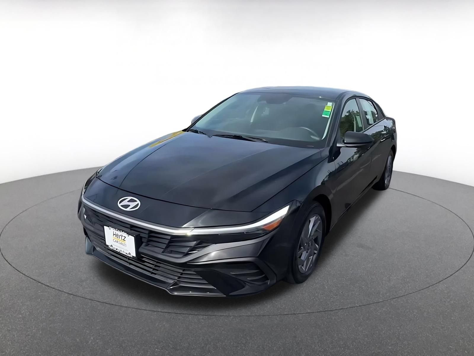 Used 2026 Hyundai Elantra Hybrid FWD image 5