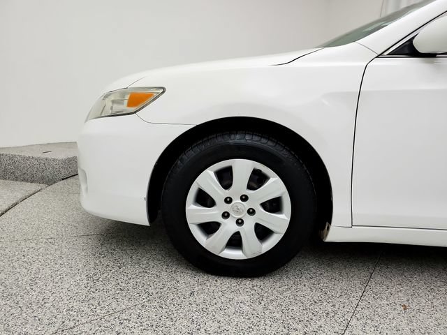 Used 2011 Toyota Camry LE FWD image 27