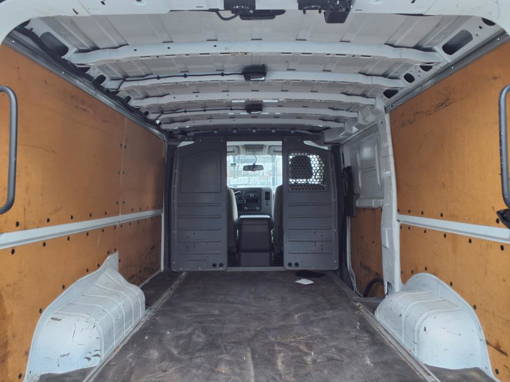 Used 2016 Nissan NV 3500 SV image 12