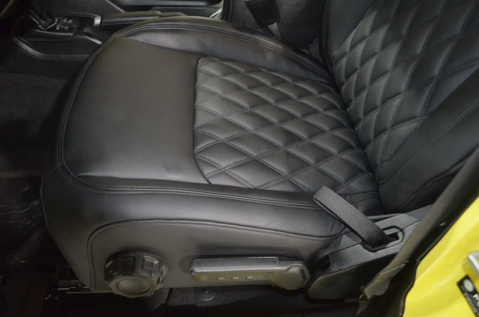 Used 2023 Jeep Gladiator Sport image 14