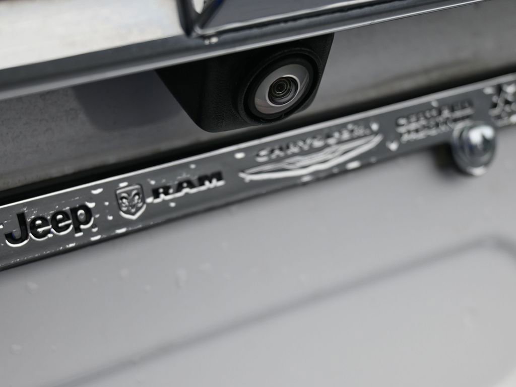 Used 2021 Chevrolet Traverse LS image 35