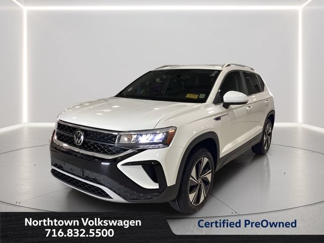 Certified 2023 Volkswagen Taos SE w/ Panoramic Sunroof Package AWD/4WD image 1