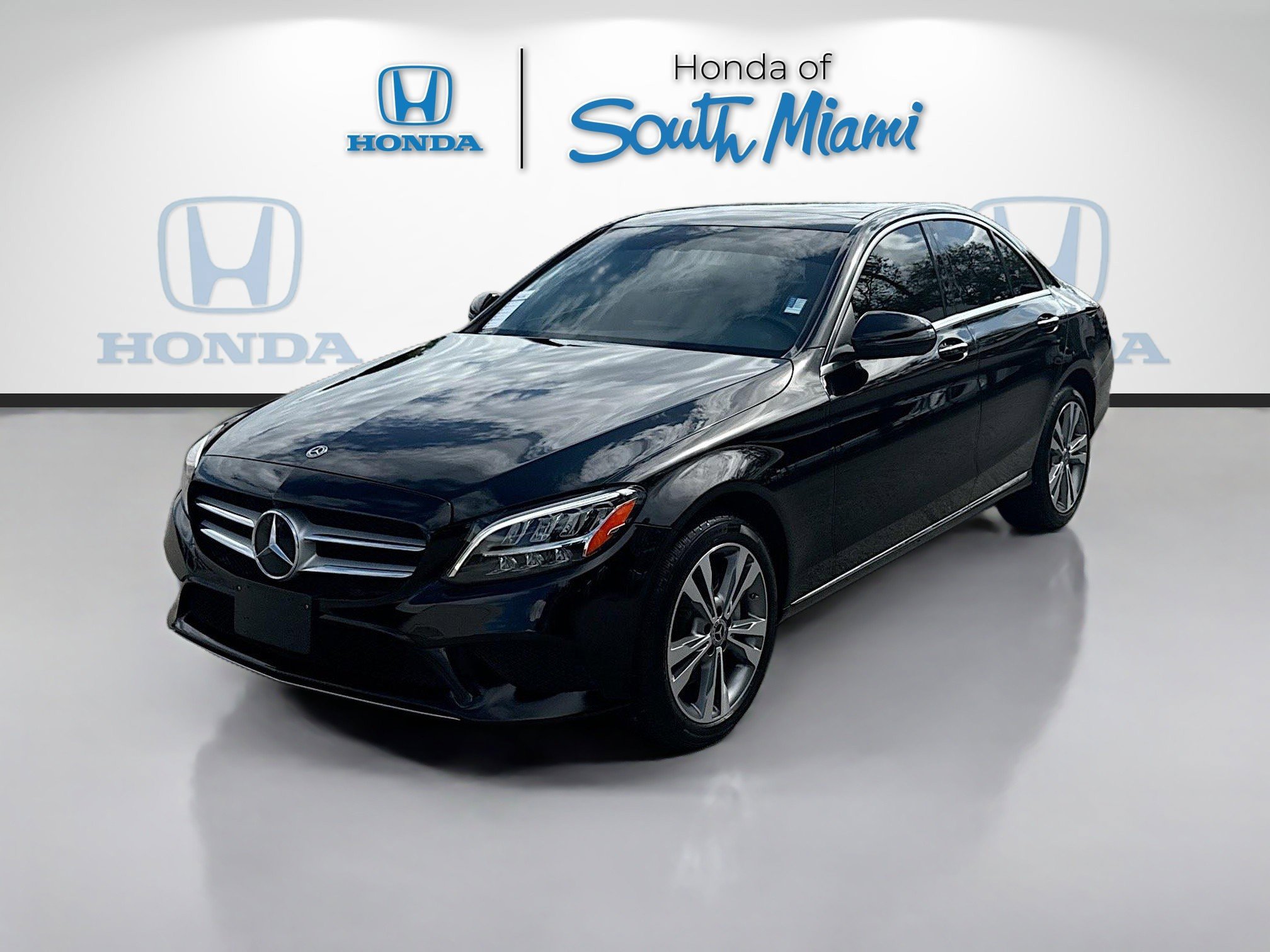 Used 2020 Mercedes-Benz C 300 4MATIC Sedan w/ Premium Package image 3