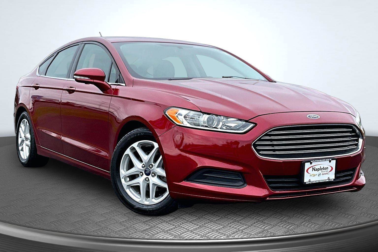 Used 2016 Ford Fusion SE FWD image 13