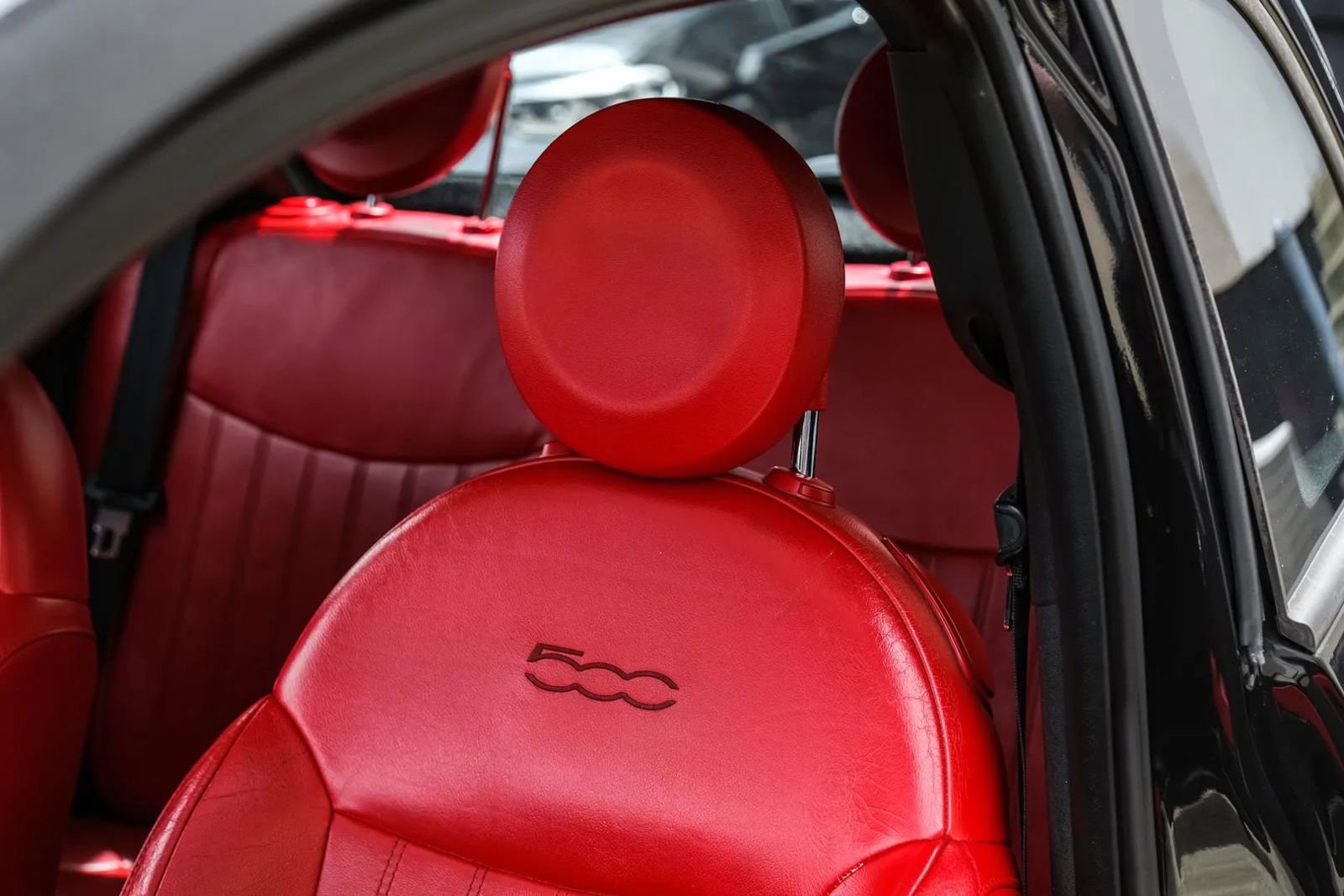 Used 2013 FIAT 500 Abarth w/ Comfort/Convenience Group image 31