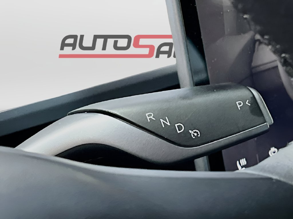 Used 2024 Tesla Model Y Performance AWD/4WD image 16