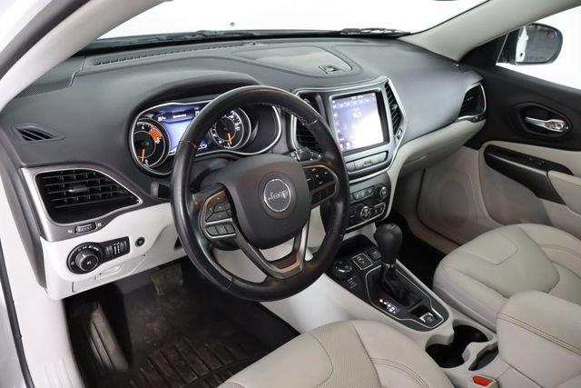 Used 2021 Jeep Cherokee Latitude Lux w/ Comfort/Convenience Group AWD/4WD image 25