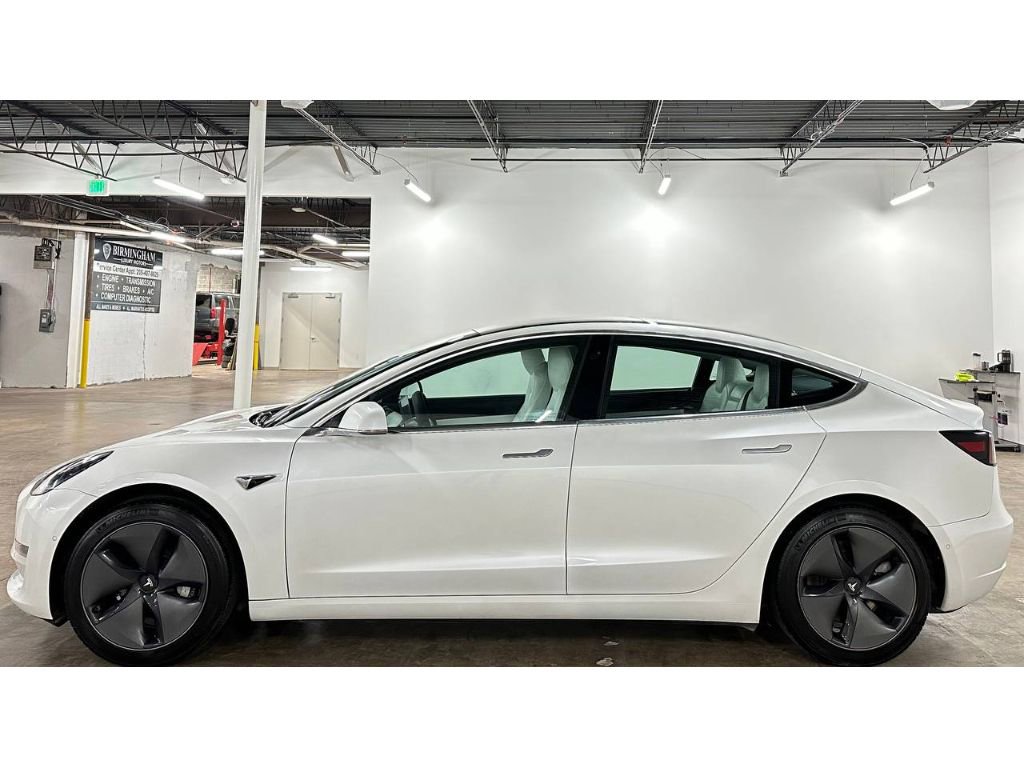 Used 2020 Tesla Model 3 Standard Range Plus image 8