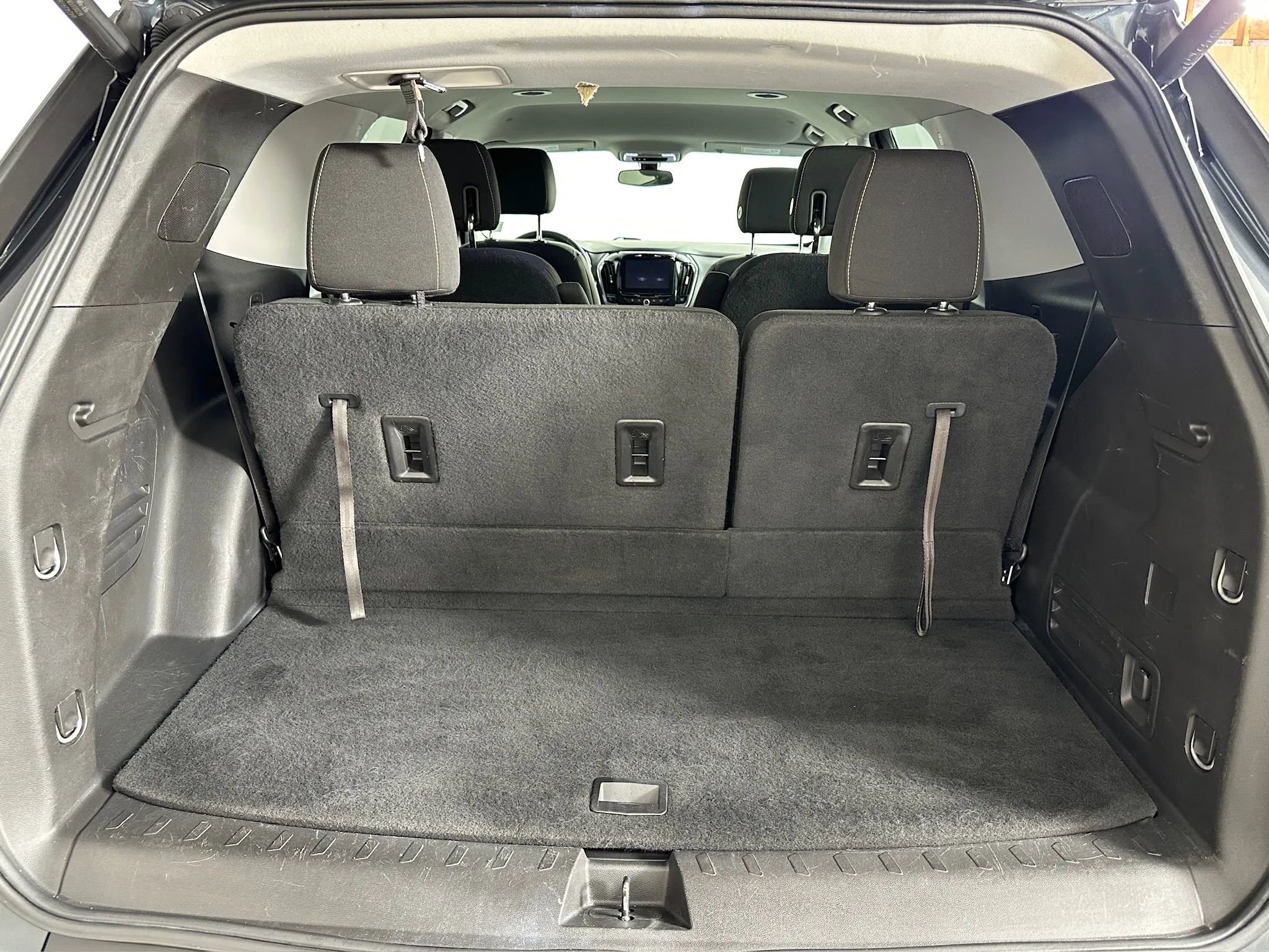 Used 2018 Chevrolet Traverse LT image 17