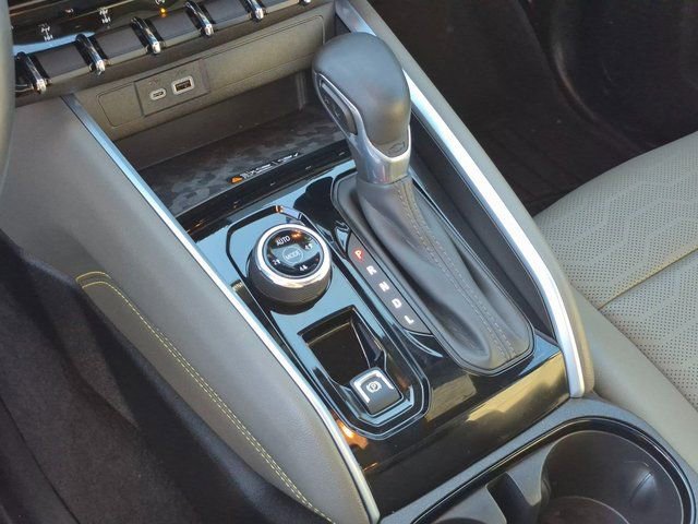 Used 2024 Chevrolet Colorado ZR2 w/ ZR2 Convenience Package III image 12