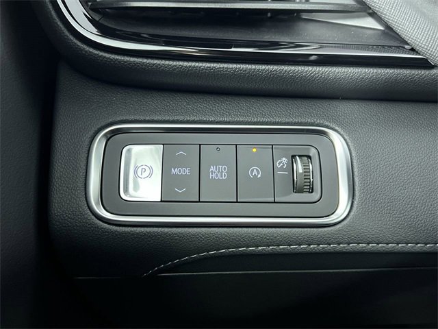 Certified 2025 Buick Enclave Sport Touring image 18