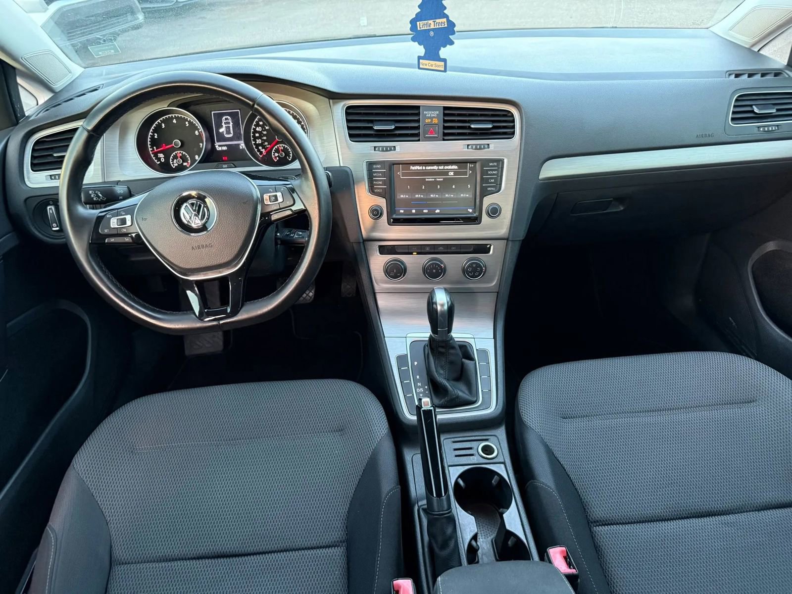Used 2017 Volkswagen Golf S FWD image 9