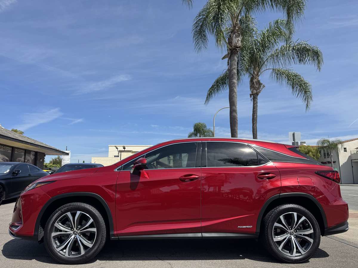 Used 2020 Lexus RX 450h AWD w/ Premium Package image 2