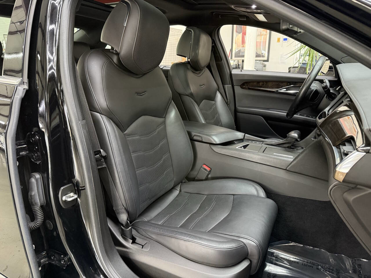 Used 2018 Cadillac CT6 Luxury image 18