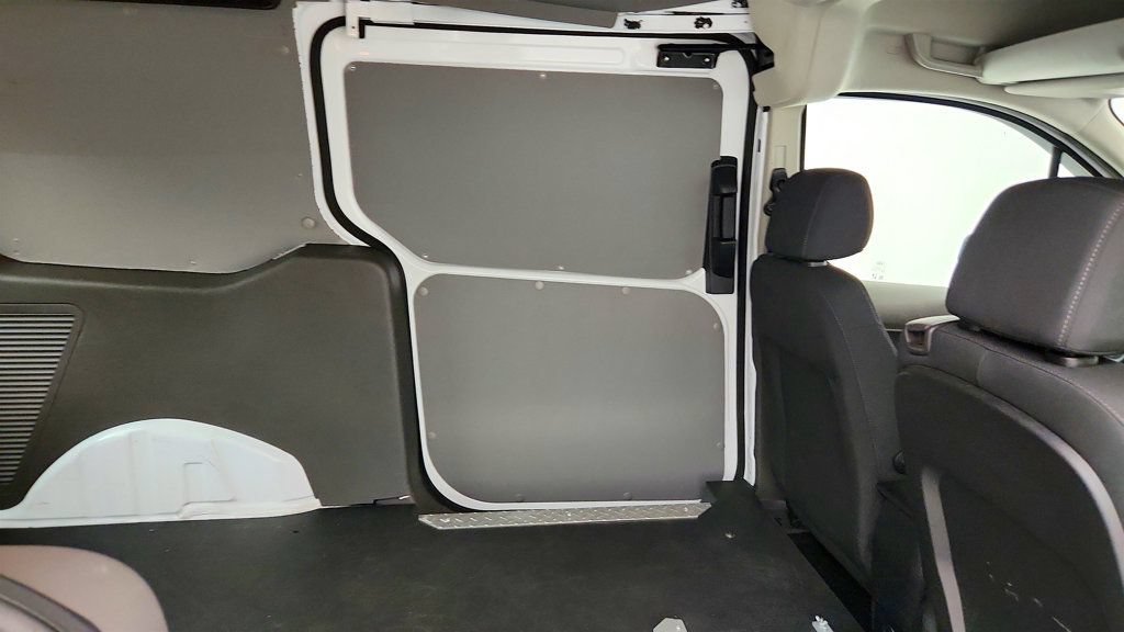 Used 2023 Ford Transit Connect XLT FWD image 24