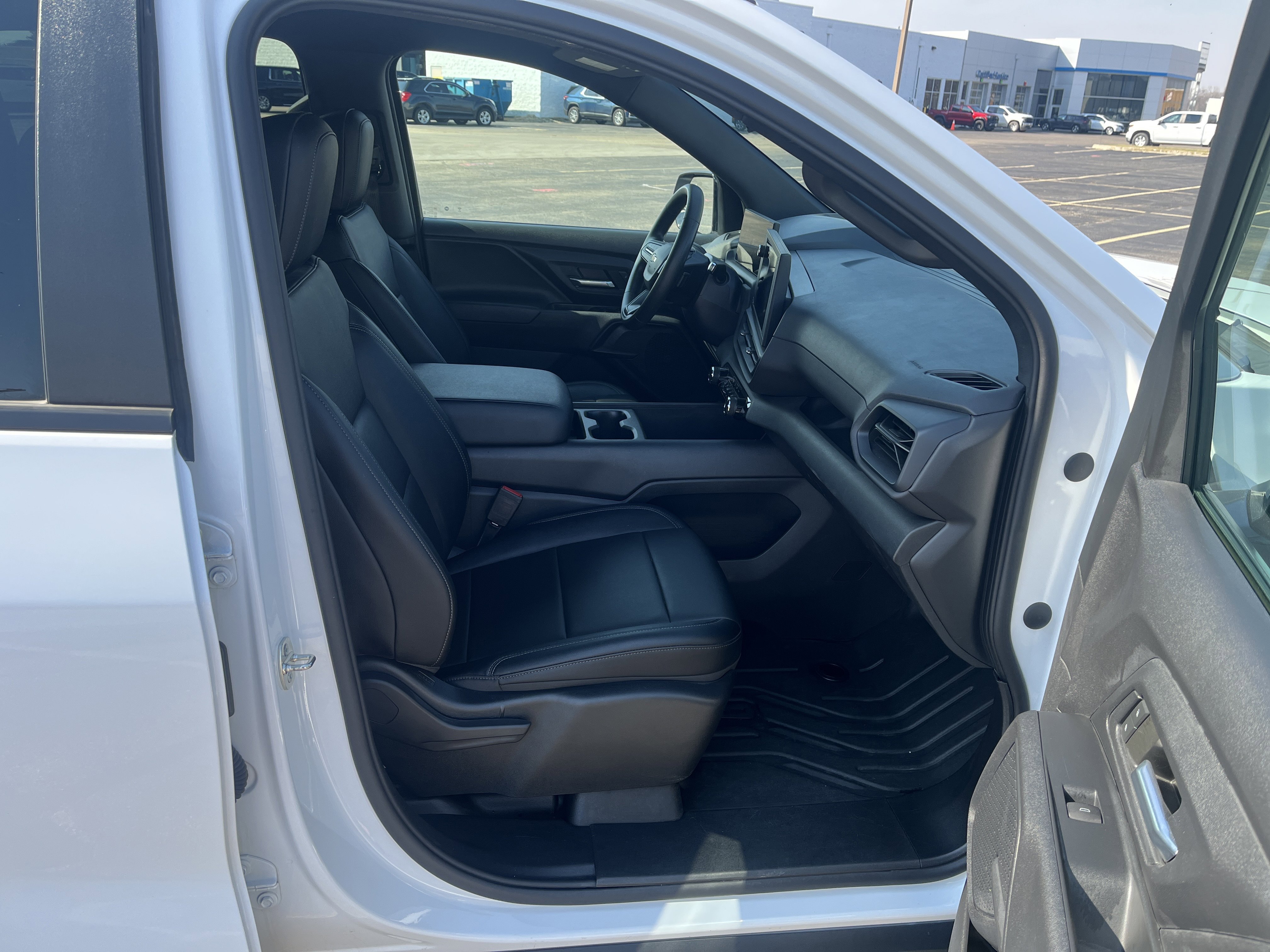 Used 2024 Chevrolet Silverado EV W/T image 18