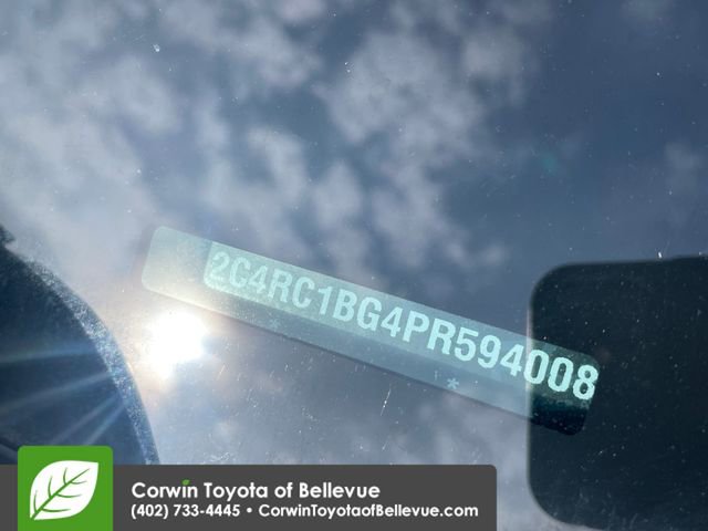 Used 2023 Chrysler Pacifica Touring-L image 30