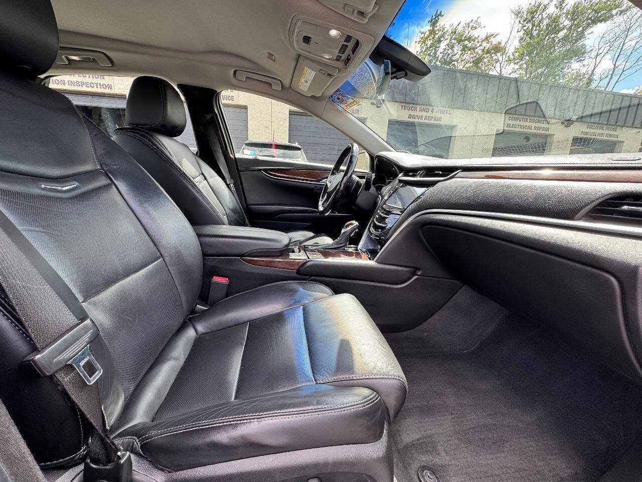 Used 2015 Cadillac XTS Luxury FWD image 13