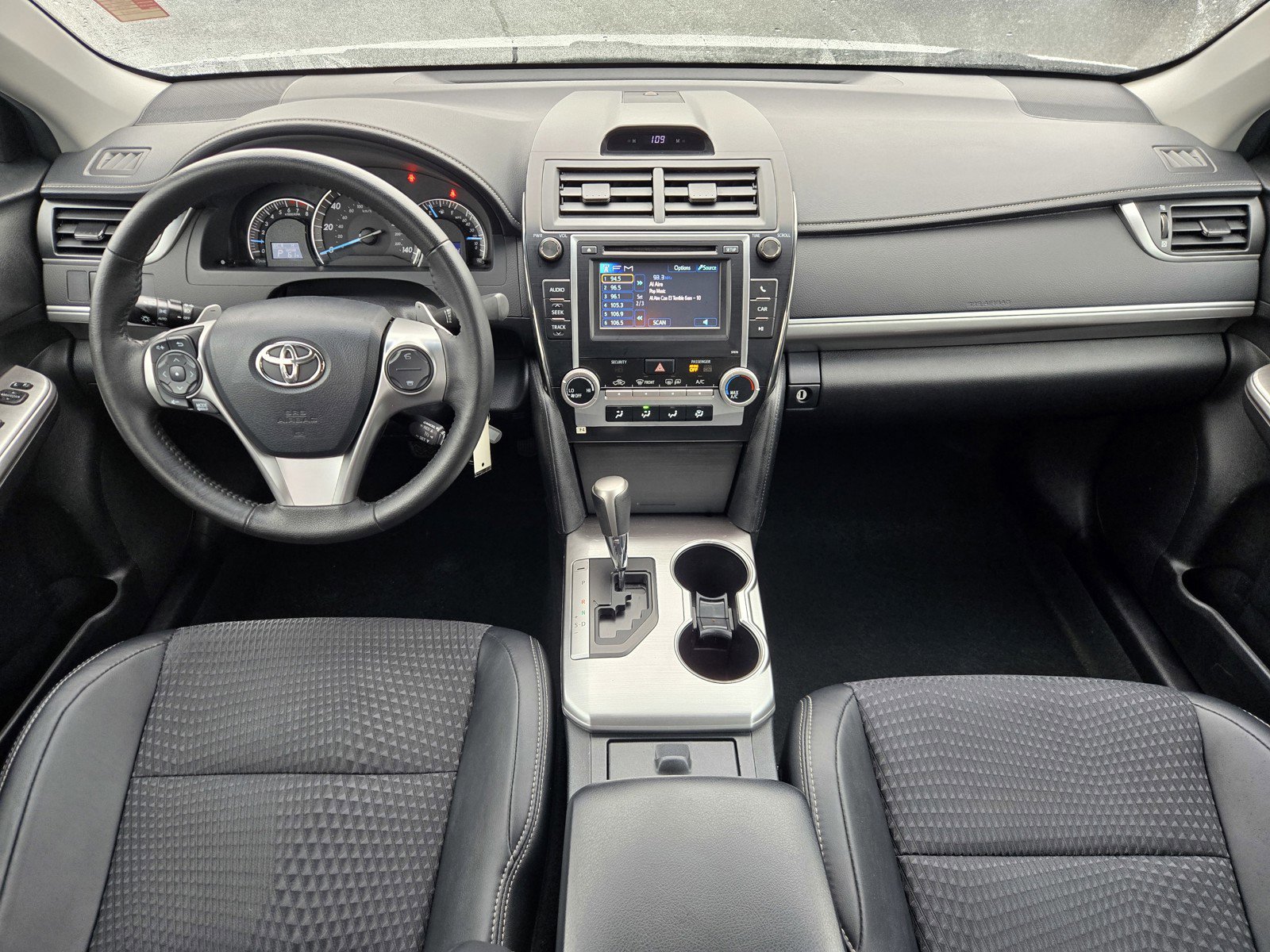 Used 2013 Toyota Camry image 13