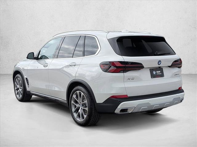 New 2026 BMW X5 xDrive50e w/ Premium Package AWD/4WD image 9